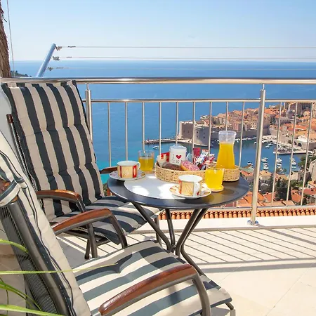 Superb View 1 Апартаменты *
