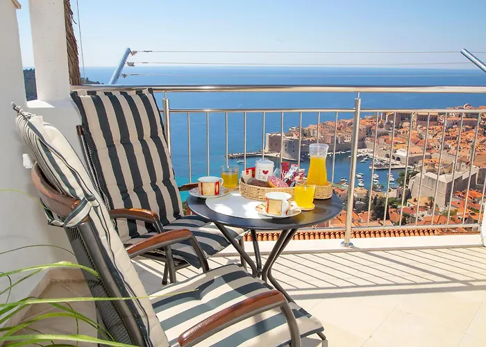 Superb View 1 Apartman *